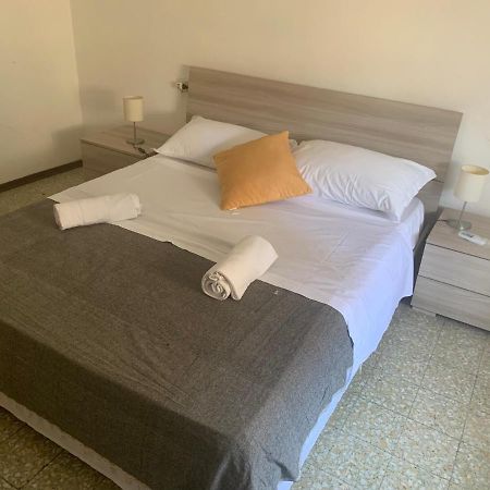 Skyy Guest House Pisa Bagian luar foto